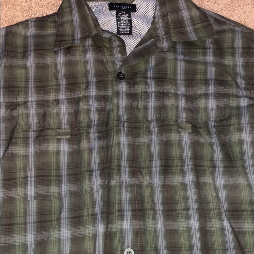 Van Heusen Button Down S - image 3